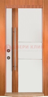 Белая входная дверь c МДФ панелью ЧД-09 в частный дом в Волжском