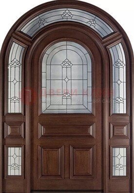 Арочная дверь со стеклом ДА-34 для загородного дома в Волжском