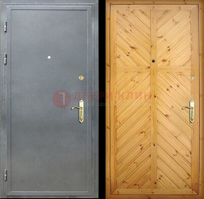 Серая металлическая дверь с евровагонкой ДЕ-12 в Волжском