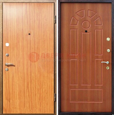 Светлая железная дверь с ламинатом МДФ внутри ДЛ-15 в Волжском