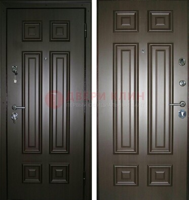 Темная металлическая дверь с МДФ ДМ-136 в квартиру в Волжском