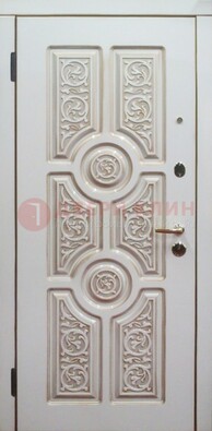 Уличная белая дверь для загородного дома с МДФ ДМ-529 в Волжском