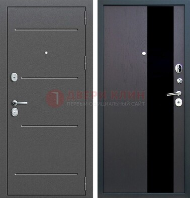 Серая металлическая дверь с порошковым напылением и МДФ со стеклом ДП-262 в Волжском