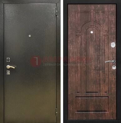 Темно-серая металлическая дверь с порошковым покрытием и МДФ коричневая ДП-292 в Волжском