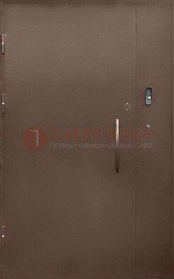 Коричневая металлическая подъездная дверь ДПД-2 в Волжском
