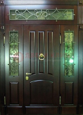 Стальная парадная дверь со стеклом и ковкой ДПР-18 для деревянного дома в Волжском