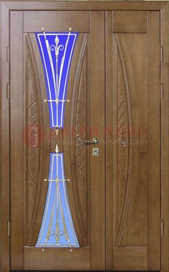 Коттеджная парадная дверь со стеклянными вставками и ковкой ДПР-26 в Волжском