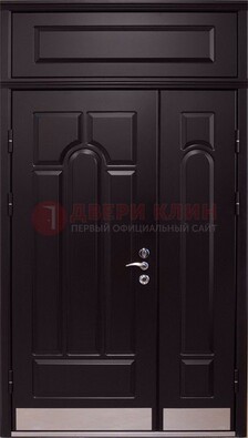 Парадная дверь с металлическими вставками ДПР-47 и фрамугой в Волжском