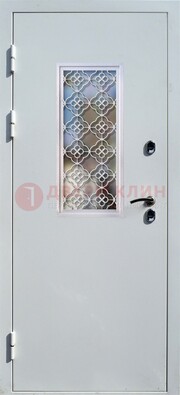 Серая металлическая дверь со стеклом и ковкой ДС-75 в Волжском