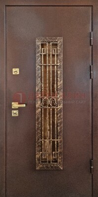 Металлическая дверь с порошковым напылением со стеклом и ковкой ДСК-110 в Волжском
