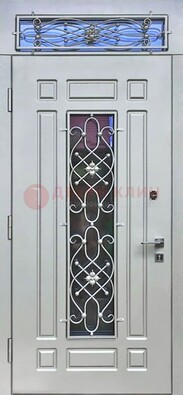 Белая железная дверь со стеклом и ковкой с верхней фрамугой ДСК-112 в Волжском