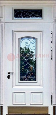 Металлическая дверь со стеклом и ковкой в белом цвете ДСК-148 в Волжском
