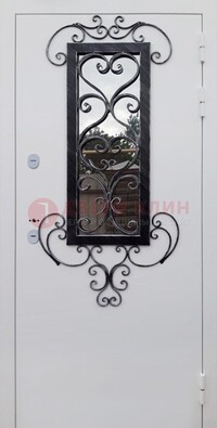 Белая уличная дверь Порошок со стеклом и ковкой ДСК-222 в Волжском