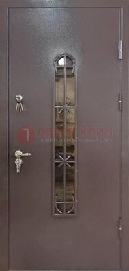 Металлическая дверь Порошок с небольшим стеклом и ковкой ДСК-282 в Волжском