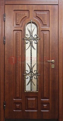Тяжелая стальная дверь со стеклом и ковкой ДСК-42 в Волжском