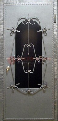 Железная дверь со стеклом и ковкой ДСК-74 для каркасного дома в Волжском