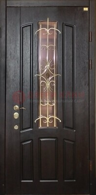 Металлическая дверь со стеклом и ковкой ДСК-79 для загородного дома в Волжском
