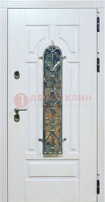 Белая остекленная металлическая дверь с ковкой ДСК-98 в Волжском