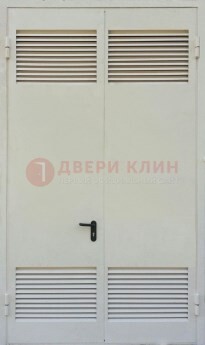 Белая металлическая противопожарная дверь с вентиляционной решеткой ДТ-6 в Волжском
