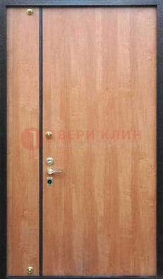 Светлая тамбурная дверь ДТМ-29 в Волжском