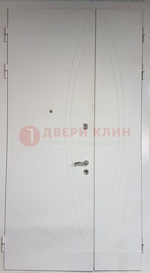 Белая тамбурная дверь ДТМ-31 в Волжском