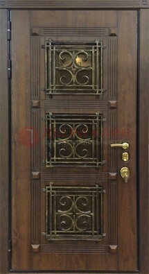 Коричневая металлическая дверь с виноритом и ковкой ДВТ-199 в Краснознаменске