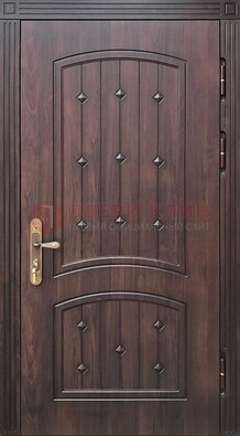 Коричневая уличная дверь с виноритом для дома ДВТ-235 в Волжском