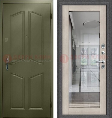 Зеленая стальная дверь с МДФ панелями и зеркалом ДЗ-137 в Волжском