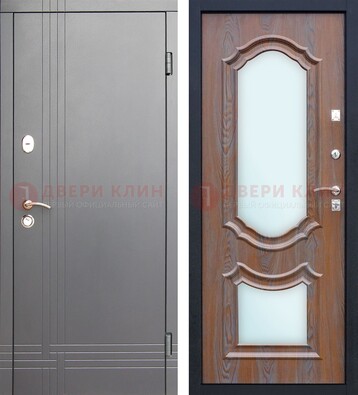 Серая входная дверь со светлой МДФ и зеркалами внутри ДЗ-77 в Волжском