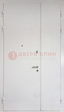Современная полуторная стальная дверь с МДФ панелью ПЛ-25 в Волжском