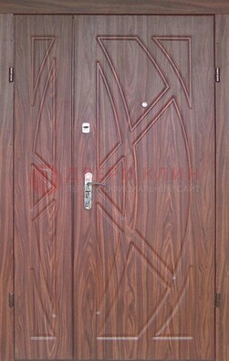 Железная тамбурная полуторная дверь с МДФ ПЛ-7 в Волжском